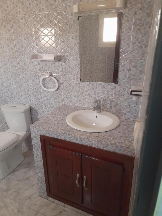 Maison D Hote La Dore Du Senegal Bas-De - Villa Somone Buitenkant foto